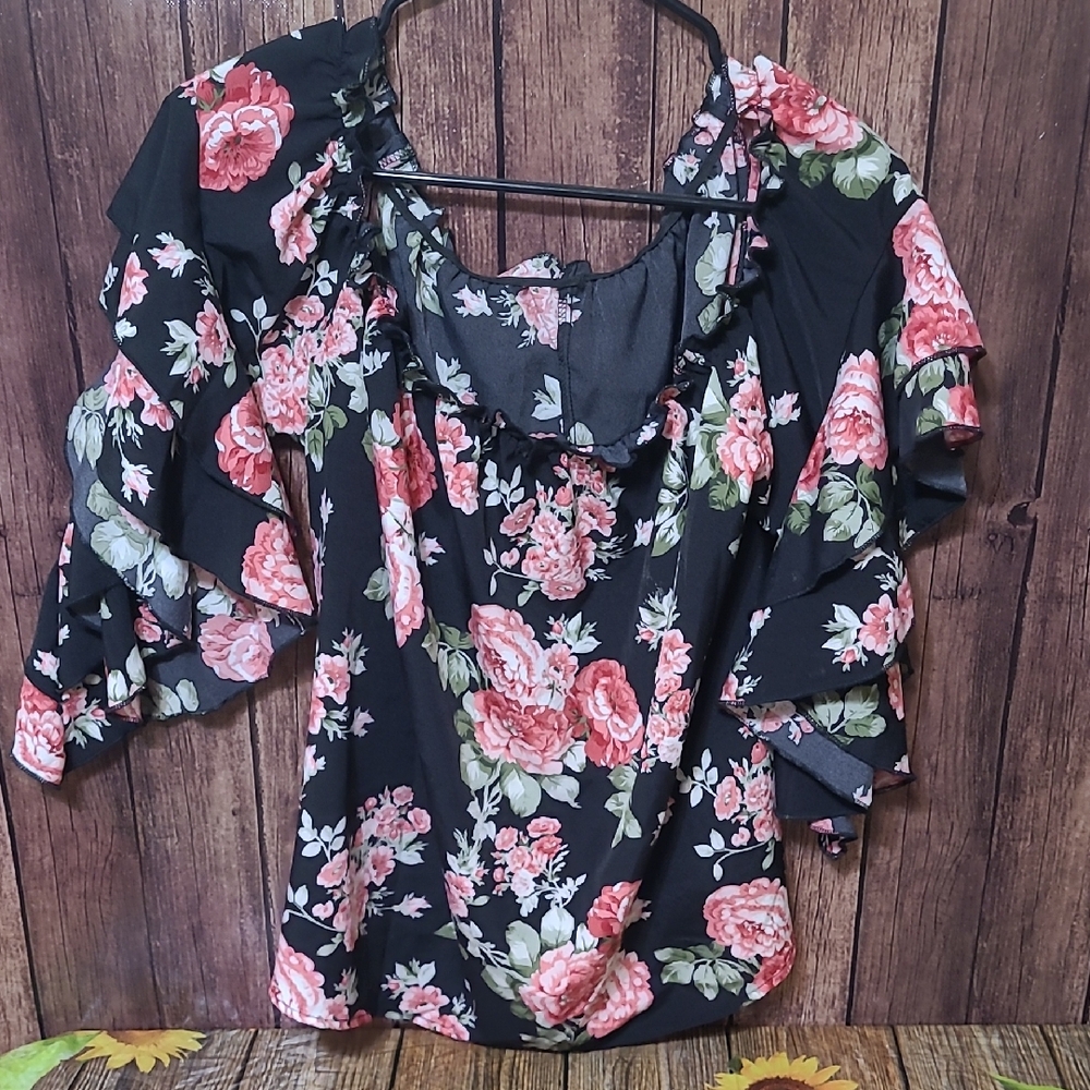 Floral Ruffle Sleeve Women's Top